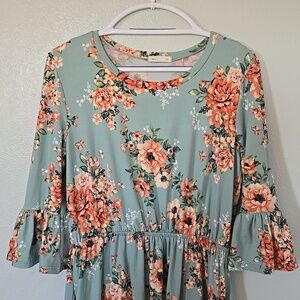 Reb & J | Sage Green & Peach Floral Bell Sleeve Midi Dress Size Large